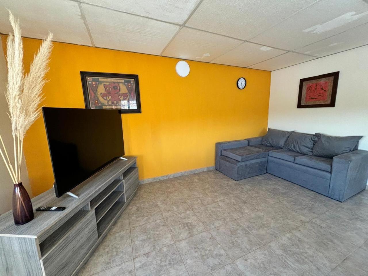 Terminal Suites El Calafate Bagian luar foto