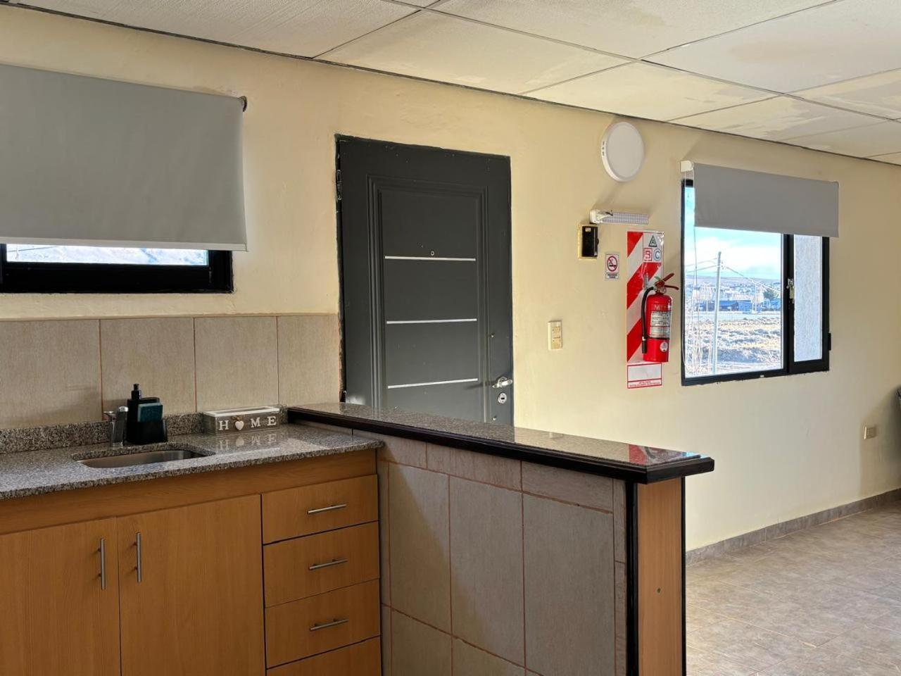 Terminal Suites El Calafate Bagian luar foto